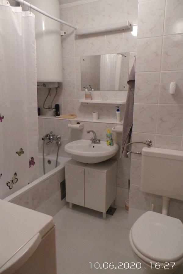 Walk Apartment Vukovar Bagian luar foto