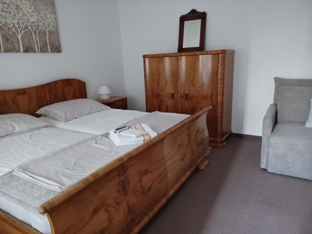 Walk Apartment Vukovar Bagian luar foto